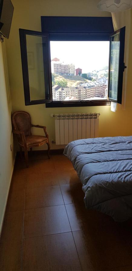 Hotel Alina Cangas De Narcea Quarto foto